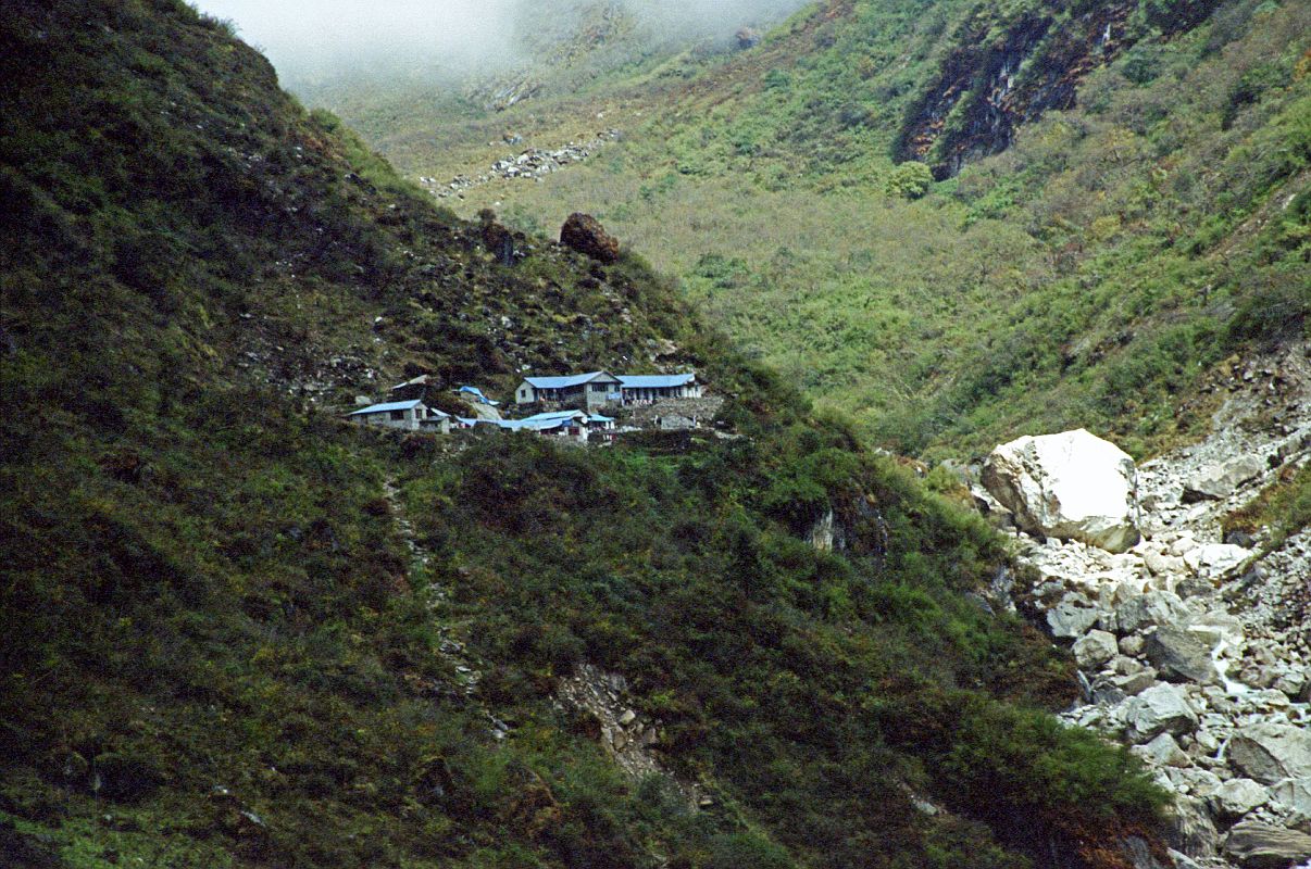 112 Deurali Before Machupuchare Base Camp